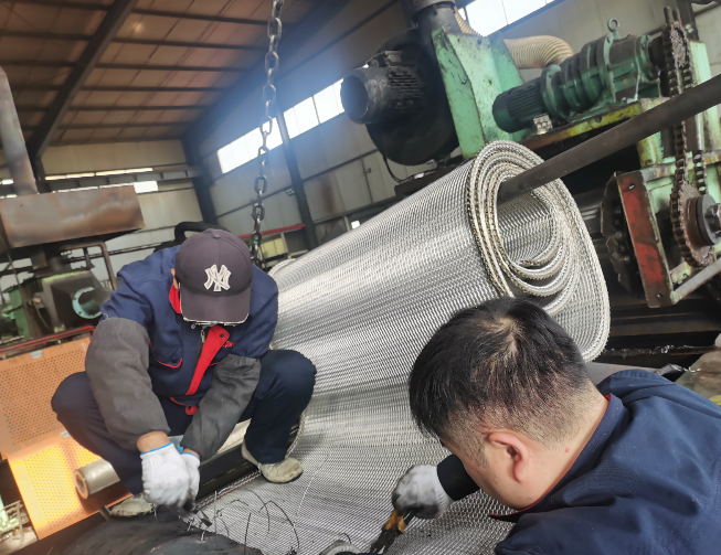 熱處理淬火爐如何更換新網帶？